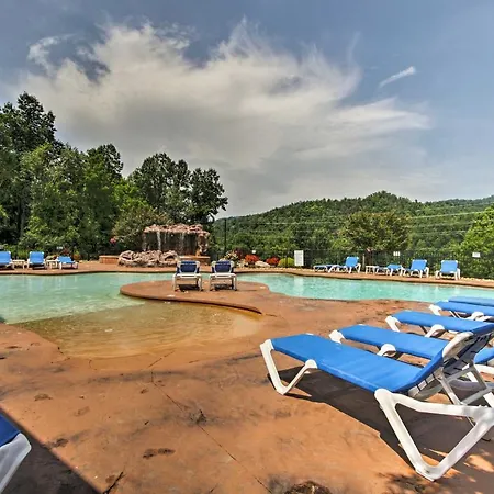 Gatlinburg Cabin With Resort Pool By National Park!